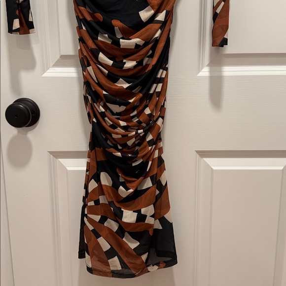 NWT Farm Rio Ruched Dress - Picture 9 of 15